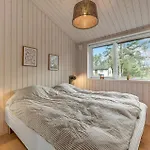 Stunning In Henne With Kitchen * Henne Strand