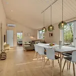 Stunning In Henne With Kitchen * Henne Strand